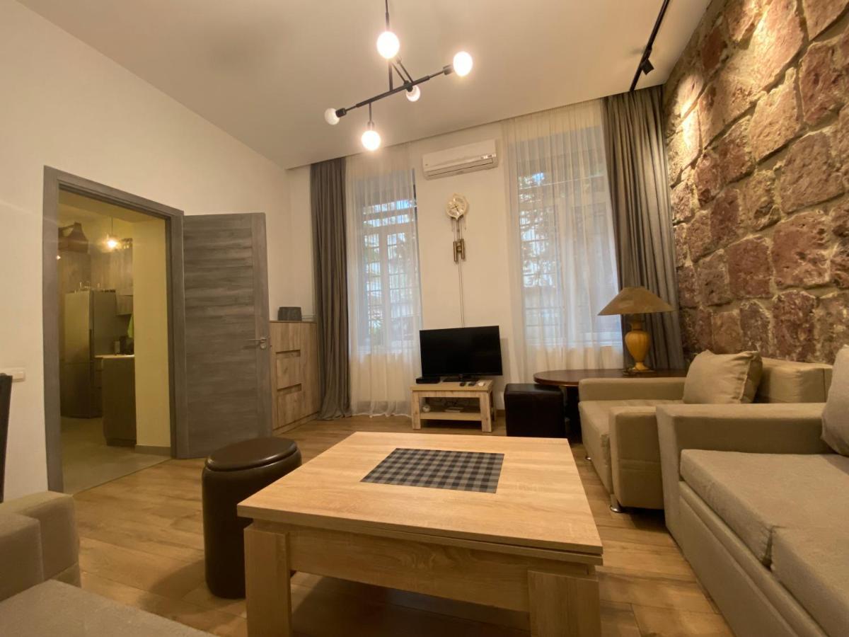 Nice Loft On Uznadze Street Tbilisi Exterior foto